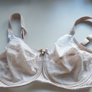Wacoal Lace Underwire Bra - Cream Size 34DDD